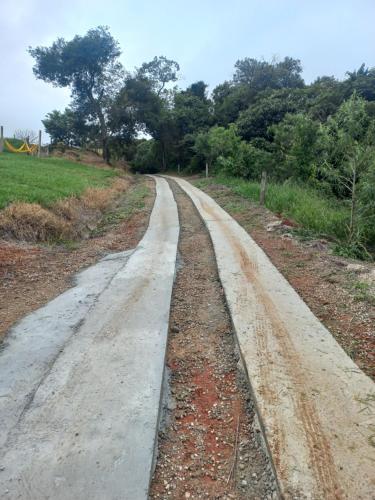 Embahu Suítes - Vista para Pedra do Baú e banheira de imersão