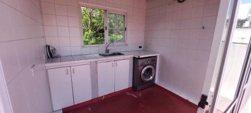 Hermosa casa, parrilla, aire libre, 8 personas in Chacabuco Park