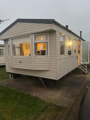 Skipsea Sands Caravan Hire 8 Berth With Air conditioning