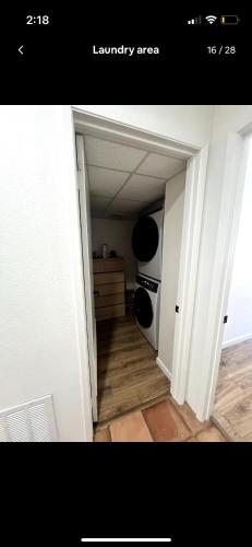 30 day minimum Downtown Palm Springs Retreat in Palm Springs, USA