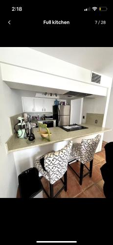 30 day minimum Downtown Palm Springs Retreat in Palm Springs, USA