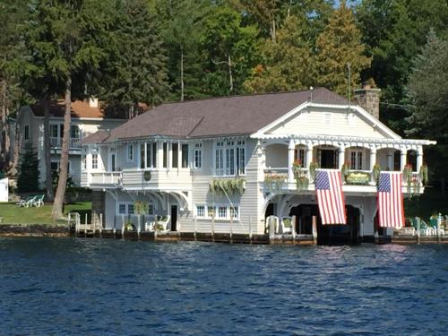 Lake George Boathouse Waterfront Lodging