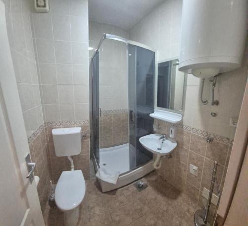 Studio Apartment image 5