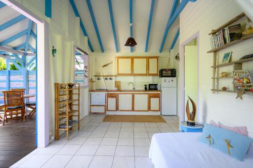 Kitchen, Chez Marie & Philippe Ti'Kaz Cannelle in Capesterre-de-Marie-Galante