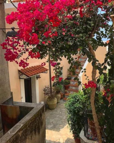 Villa Lorena sul mare calabria Villa Lorena sul mare calabria