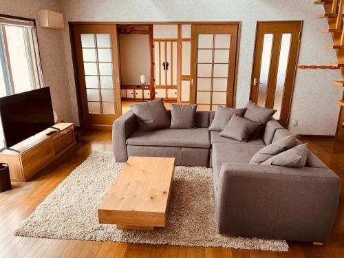 Makkari Grey House - Photo 1 in Niseko, Japan