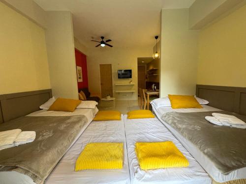 Hamilo Coast Pico De Loro - Sunset Room at Pico in Pico de Loro (Cutad) Cove