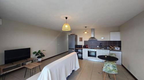 Conveniently located, ideal! in Robinson