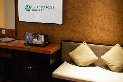 Premier Double or Twin Room Garden Poolside  image 8