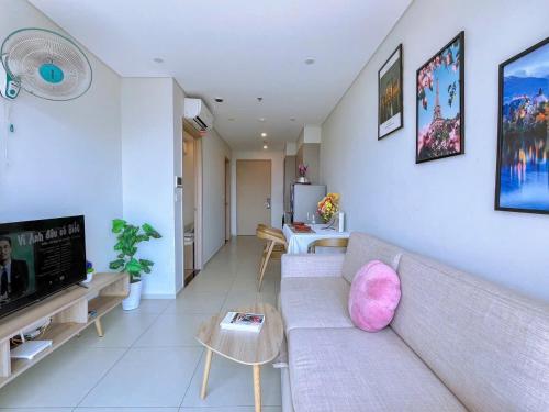 One-Bedroom Apartment with Balcony image 4