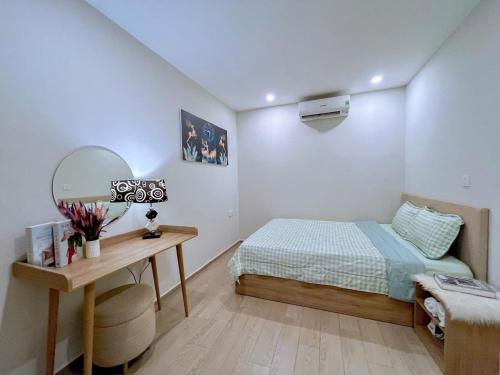 One-Bedroom Apartment with Balcony image 5
