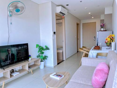 One-Bedroom Apartment with Balcony image 7
