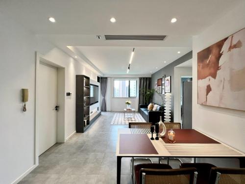Eastern Hub - Bund Branch Simply Luxurious 4 King Beds, Big French Windows with Bund Views, Shanghai (Foto 7)