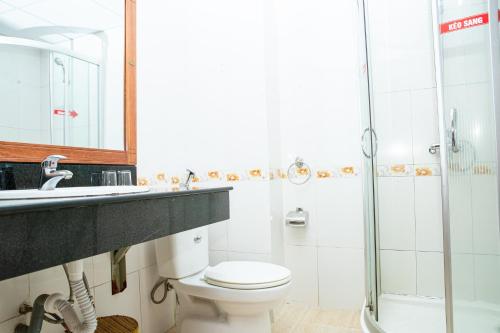 Deluxe Double or Twin Room image 5