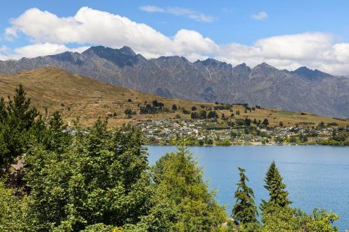 Tuhera Villa - Lake Views - image 2