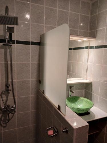 Kamar Mandi, Le papayer in Afareaitu