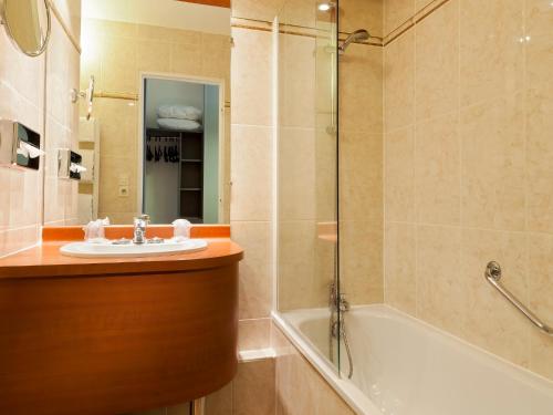 Hotel Kyriad Tours St Pierre des Corps Gare - image 4