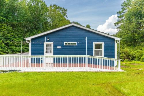 Secluded Cabin Retreat 15 min from Dtown Raleigh