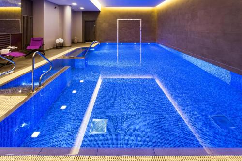 Courthouse Hotel Shoreditch - image 13