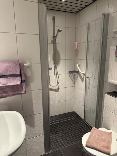 Single Room image 10