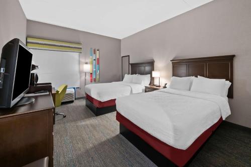 Hampton Inn Franklin - image 8