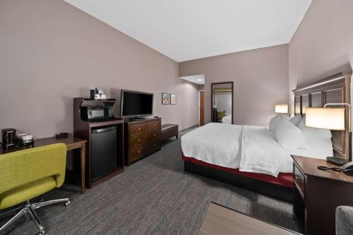 Hampton Inn Franklin - image 6