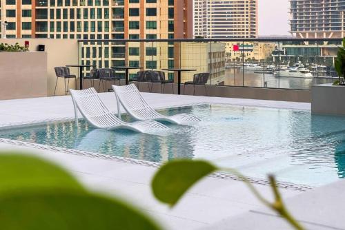 VOGUE The Sterling by OMNIYAT Dubai With Balcony Stay Near Burj Khalifa and Dubai Mall, Дубай (фото 6)