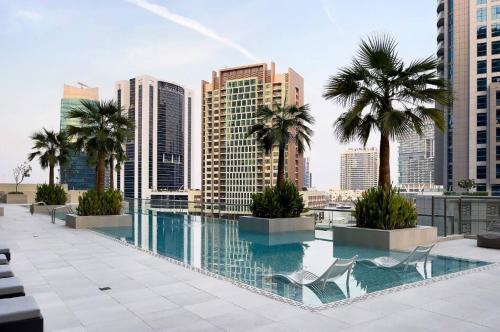VOGUE The Sterling by OMNIYAT Dubai With Balcony Stay Near Burj Khalifa and Dubai Mall, Дубай (фото 2)