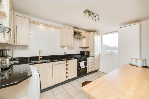 JOIVY Stylish Apartment with Balcony in Old Town, Edinburgh (fotografie 3)