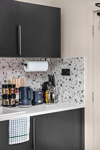 Delightful Studio Suite with Modern Kitchenette 2