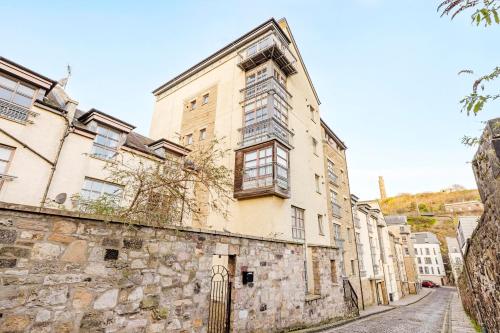 Stylish Apartment with Balcony in Old Town