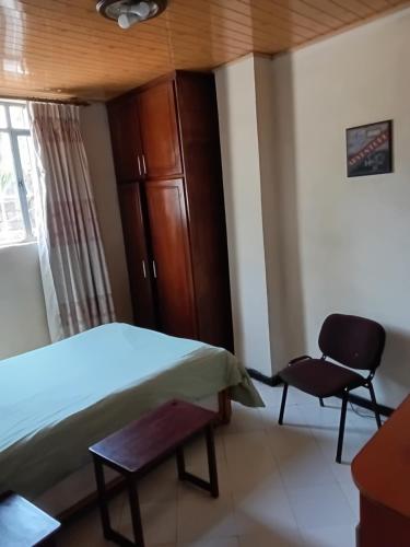 Economy Double Room image 3