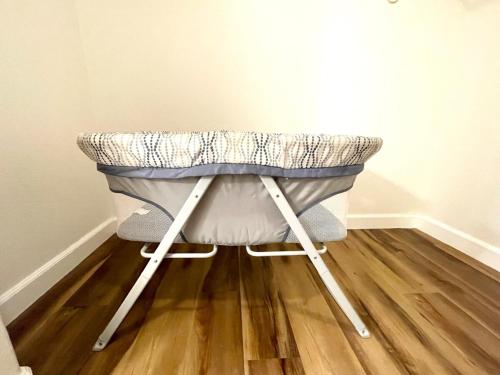 4 bedroom Home in Tracy 2 Minutes to Highway 4 bedroom Home in Tracy 2 Minutes to Highway