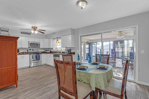 Waterfront Retreat with Canal Access home in Inverness (Florida)