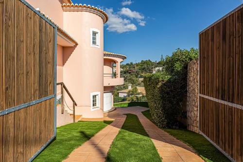 Villa Arade Riverside - Jacuzzi and Heated Pool by SIDE VILLAS in Arrochela