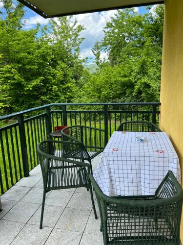 陽台/露台, Karawanken Glück (Karawanken Gluck) in 費斯特里茨欽羅森塔爾