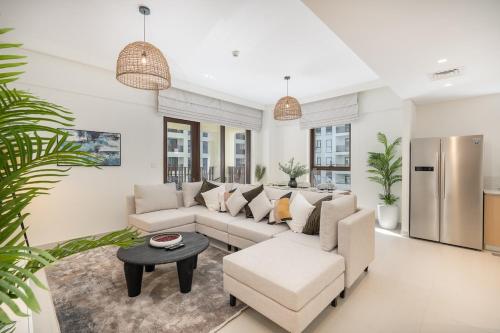 StayShort - Elegant 4-Bedroom Apartment perfect for families in Dubai Creek Harbour
