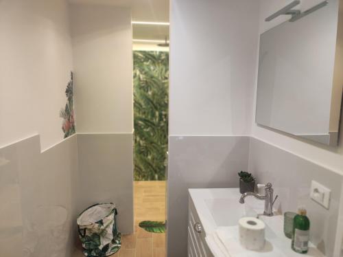Sweet Rome Holiday Flaminio-The biggest shower, Rome (photo 5)