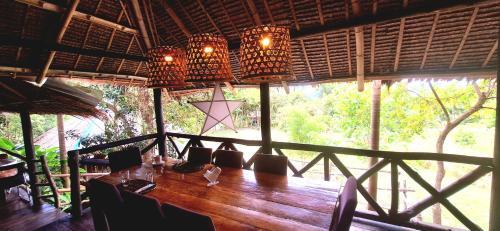 Restaurant, OM Horizon Ecoresort in Loay