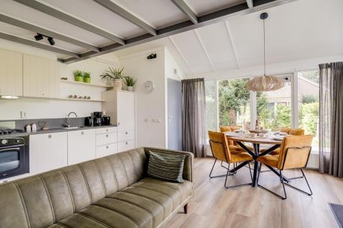 Grasmus I Kalme Woning met Openhaard en Tuin Grasmus I Kalme Woning met Openhaard en Tuin