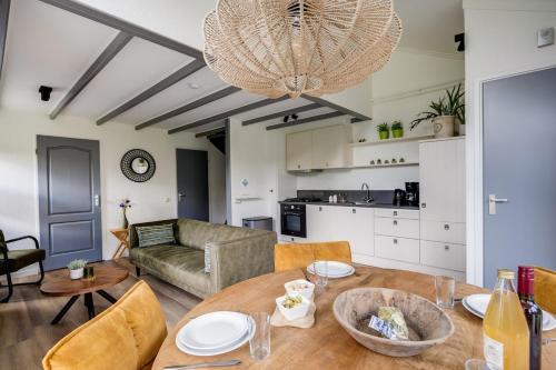 Grasmus I Kalme Woning met Openhaard en Tuin Grasmus I Kalme Woning met Openhaard en Tuin