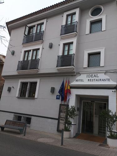 . Hotel Ideal