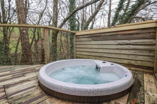 Exterior view, 8 Streamside in Lanreath