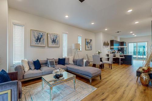 Pelham Square 17 in Lindridge-Martin Manor