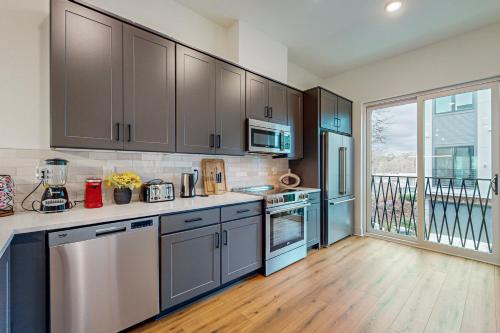 Pelham Square 17 in Lindridge-Martin Manor