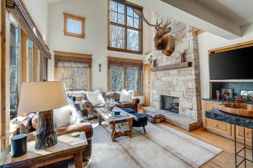Telemark B by AvantStay Ski In Ski Out at the Heart of Mountain Village in Telluride, USA