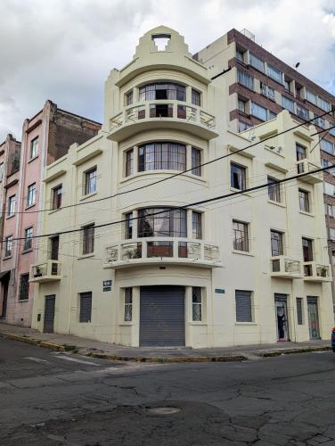 Double Room with Balcony image 9
