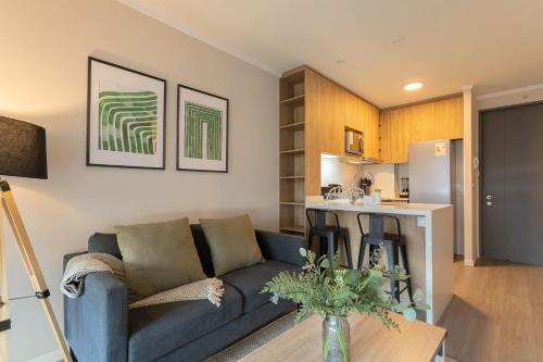 Modern Escape Nunoa Gem