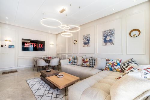 Contemporary apartment in CFC Anfa, Casablanca