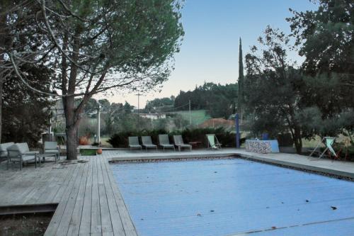 Maison spacieuse avec piscine à Aix-en-Provence Maison spacieuse avec piscine à Aix-en-Provence